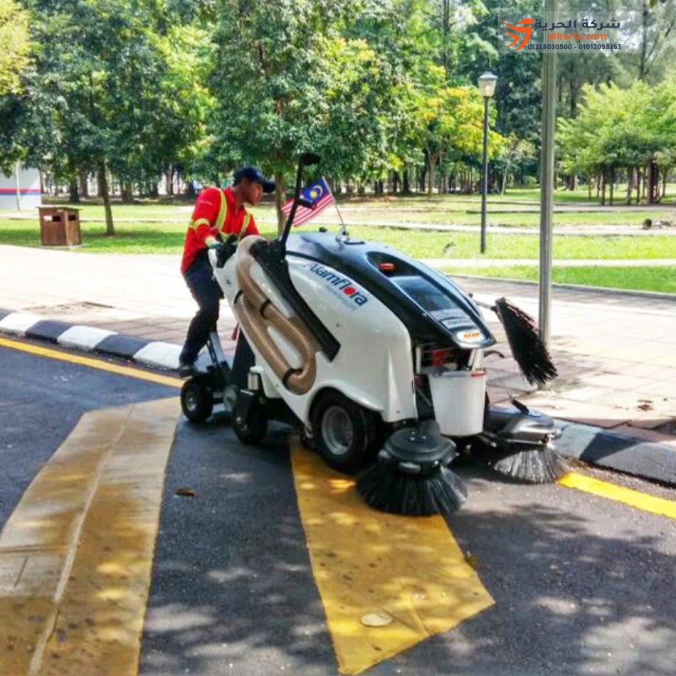 Siteler ve turistik tesisler için TSM ITALA 135 sokak süpürme makinesi